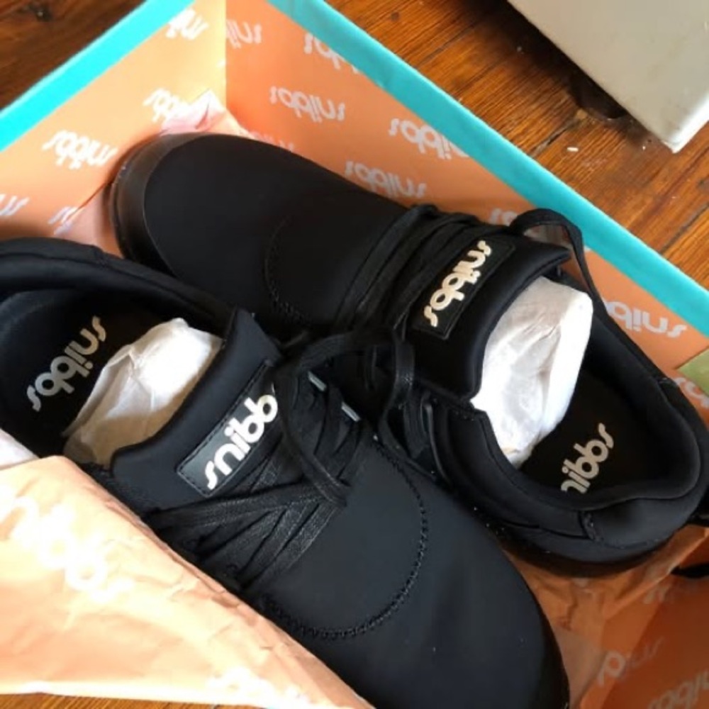 Snibbs Spacecloud Shoes
Black w/ speckled soles 
Men’s sizes 11.5